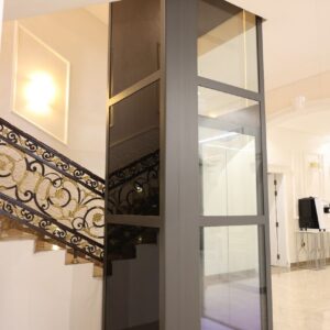 Glass Cabin 02